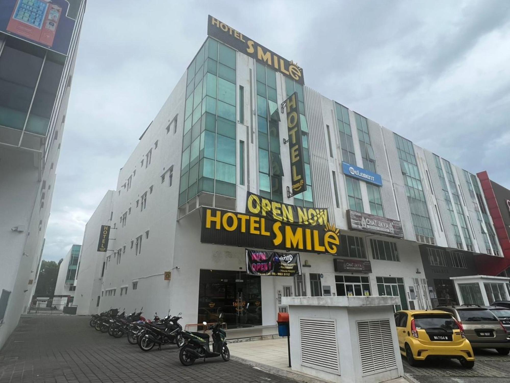 Smile Hotel Subang Airport Shah Alam Dış mekan fotoğraf